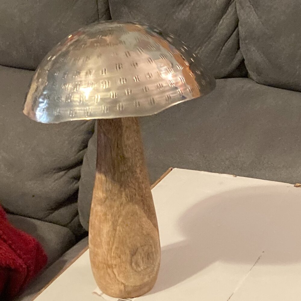 Serene Spaces Hammered Steel & Mango Wood Mushroom/Toadstool Sculpture-9"H-EUC